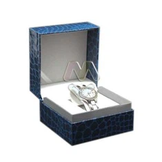 ແມ່ຍິງເບິ່ງປ່ອງສະຕິກທີ່ນິຍົມ hinged ທີ່ນິຍົມຊົມຊອບ